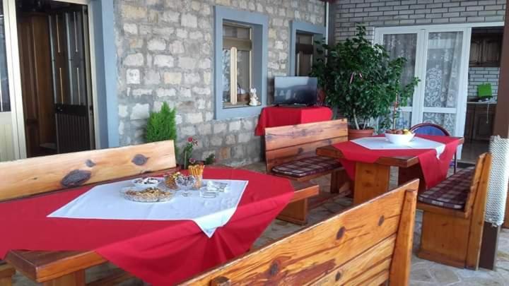 Guest House Naser Ulcinj Exterior photo