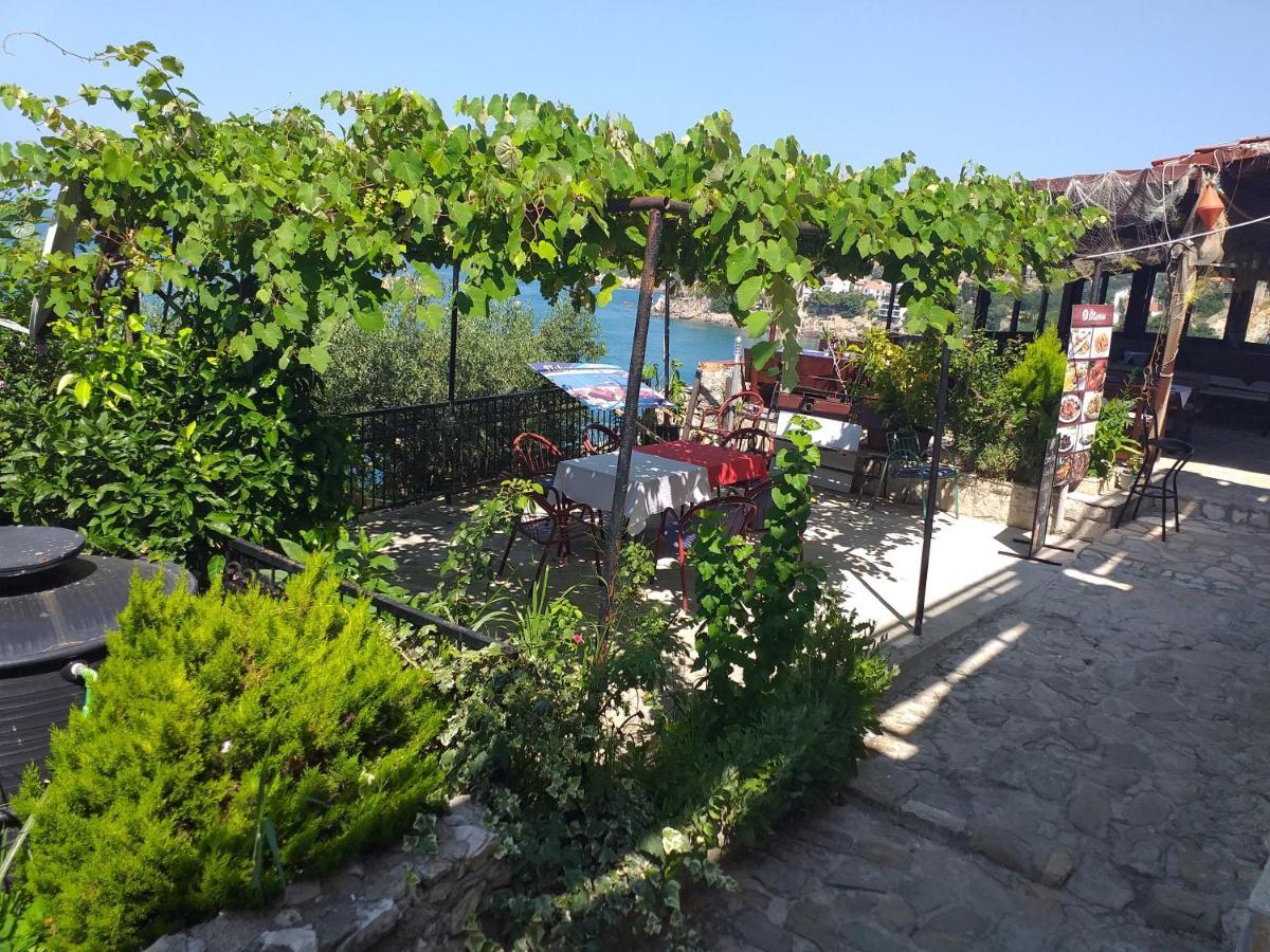 Guest House Naser Ulcinj Exterior photo